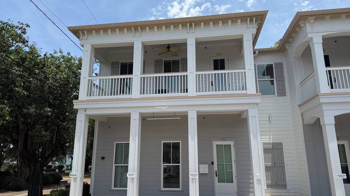 Biloxi Condo | Viva Biloxi - one bed/one bath near Biloxi Beach & only one block to casinos!