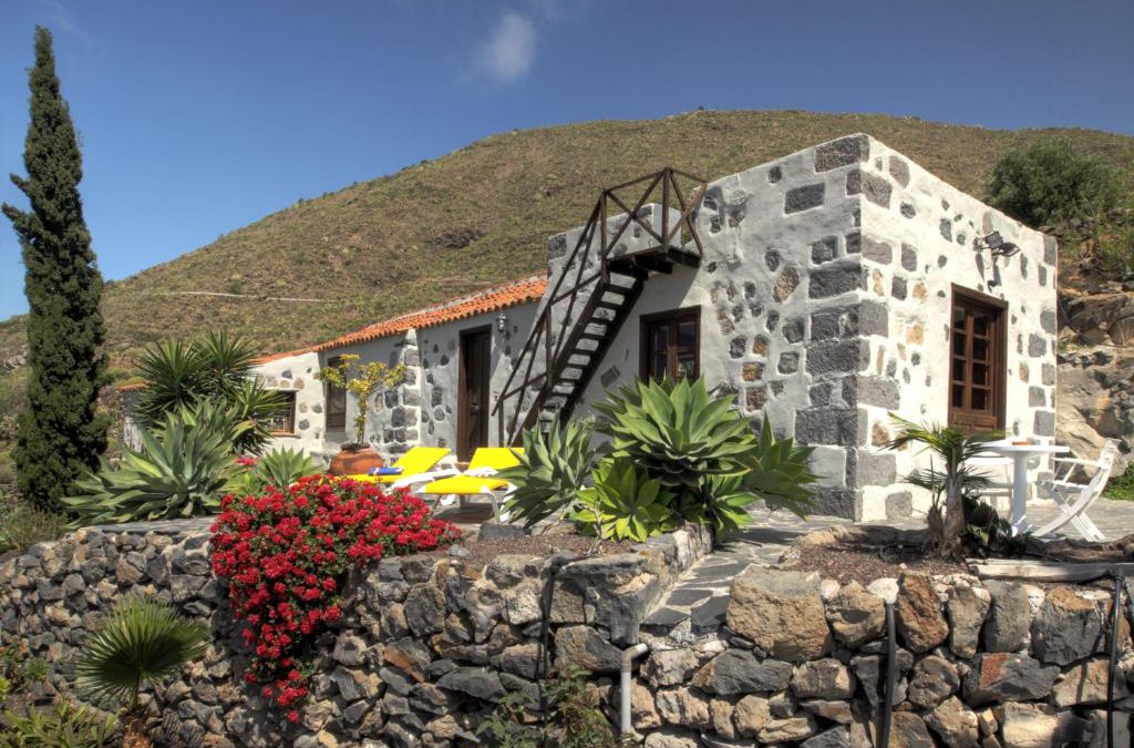 Guia de Isora House | ViVa Mora - Estate with idyllic mountain landscapes