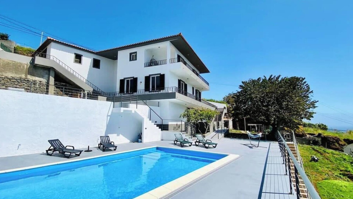 Machico House | Viva Village