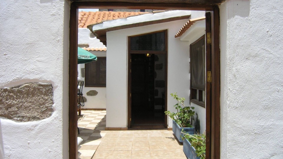 Aguimes Villa | Vivelorural Casa Saulo 2, local charm in Agüimes