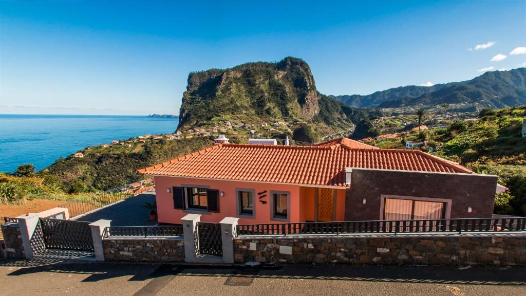 Faial House | Vivenda Fortim