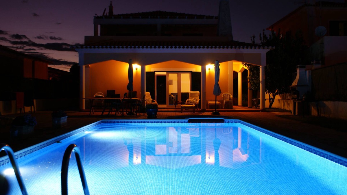 Barrocal Villa | Vivenda Luz e Lúdica