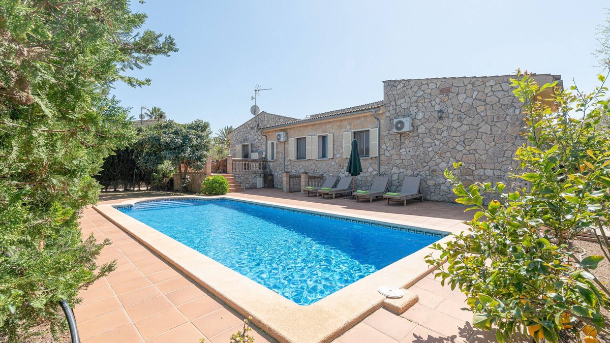 Inca Villa | VIVIENDA ISABELA - Villa with private pool in Inca. Free WiFi