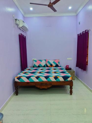 Kalapettai House | VJ VILLA HOME STAY PURPLE ROOM