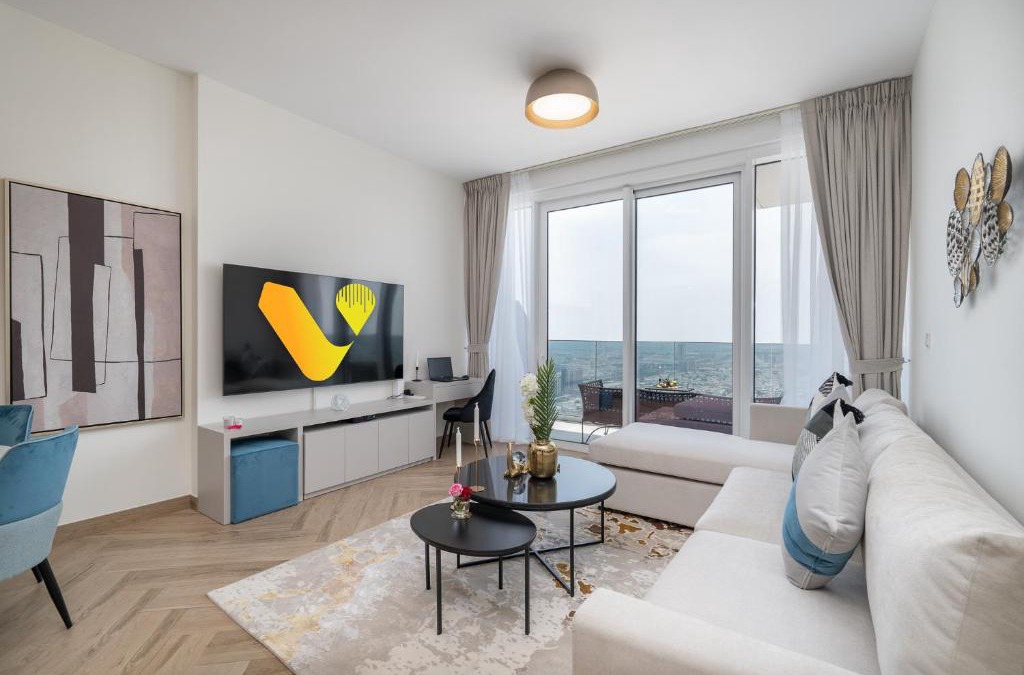 Bur Dubai Apartment | Vogue Al Wasl 1 Residence West 13th Floor with Large Balcony for view of Sheikh Zaid Road and One Za'abeel Tower and Burj Khalifa, Walkable to Metro with Easy Access to Sheikh Zayed Road & Dubai World Trade Centre