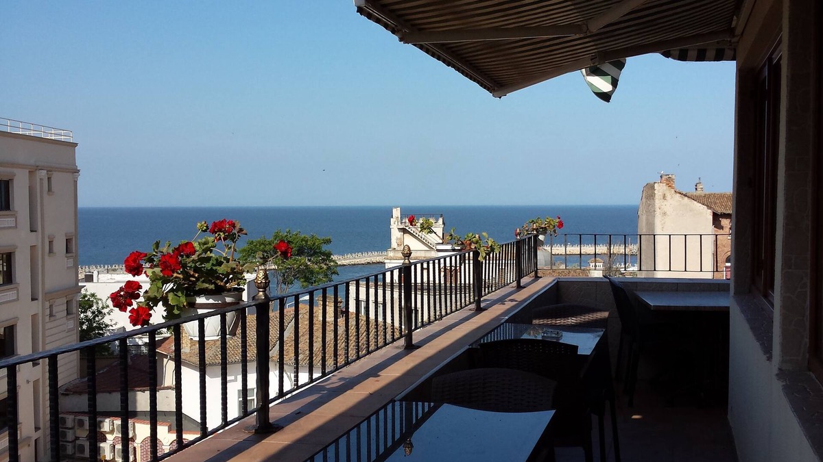 Old Town Hotel | Voila Inn Constanta