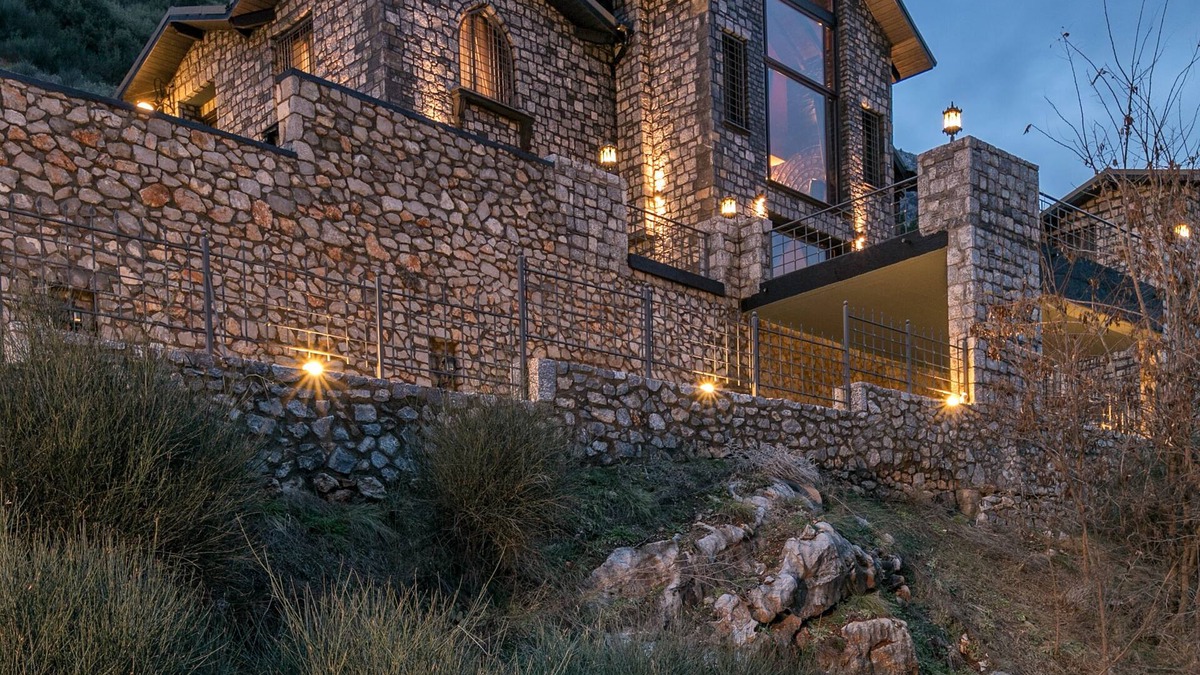Eptalofos Villa | Volhon Mansions of Parnassos