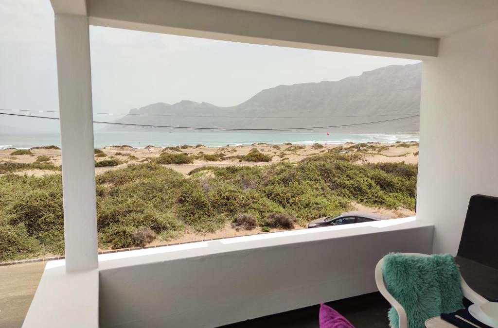 Caleta de Famara House | VolKKanrentals Beach View House