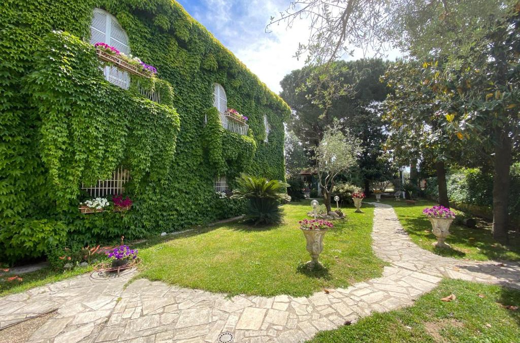 Battipaglia Apartment | Voltapensieri