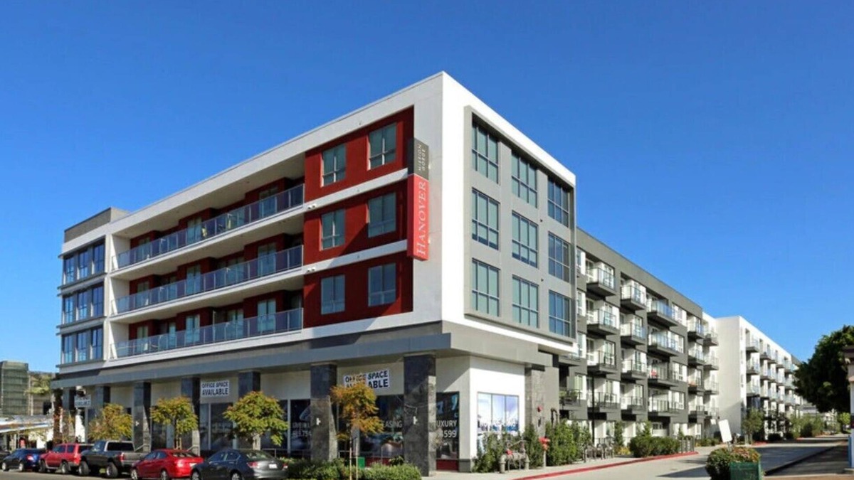 Grantville Apartment | Vora Mission Valley East– Elegant 1BRs with quartz kitchen and resort-style pool