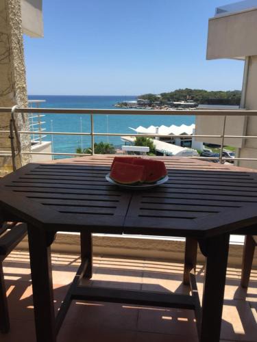 Vouliagmeni Apartment | VOULIAGMENI ON THE BEACH