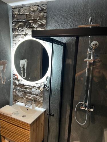 Hruba Vrbka House | Vrbecká restaurace- penzion 1