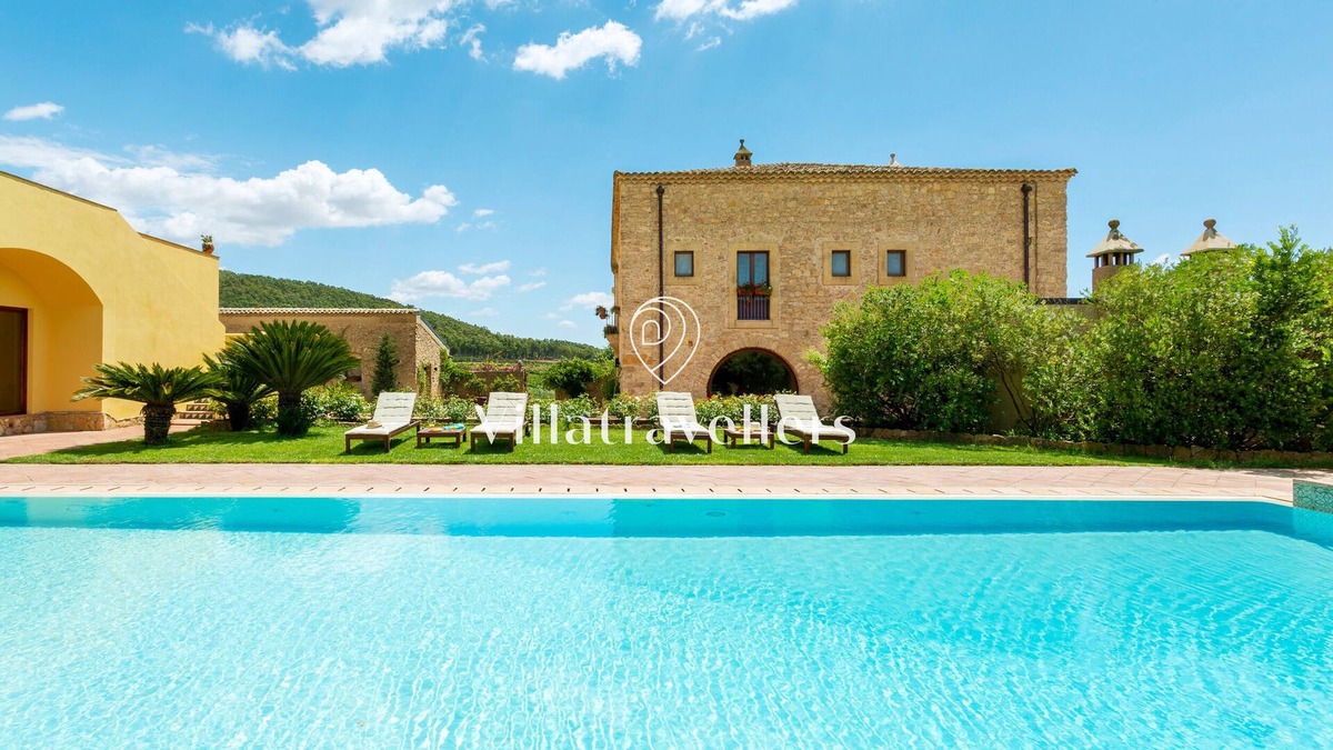 San Michele di Ganzaria Villa | Vrbo Property