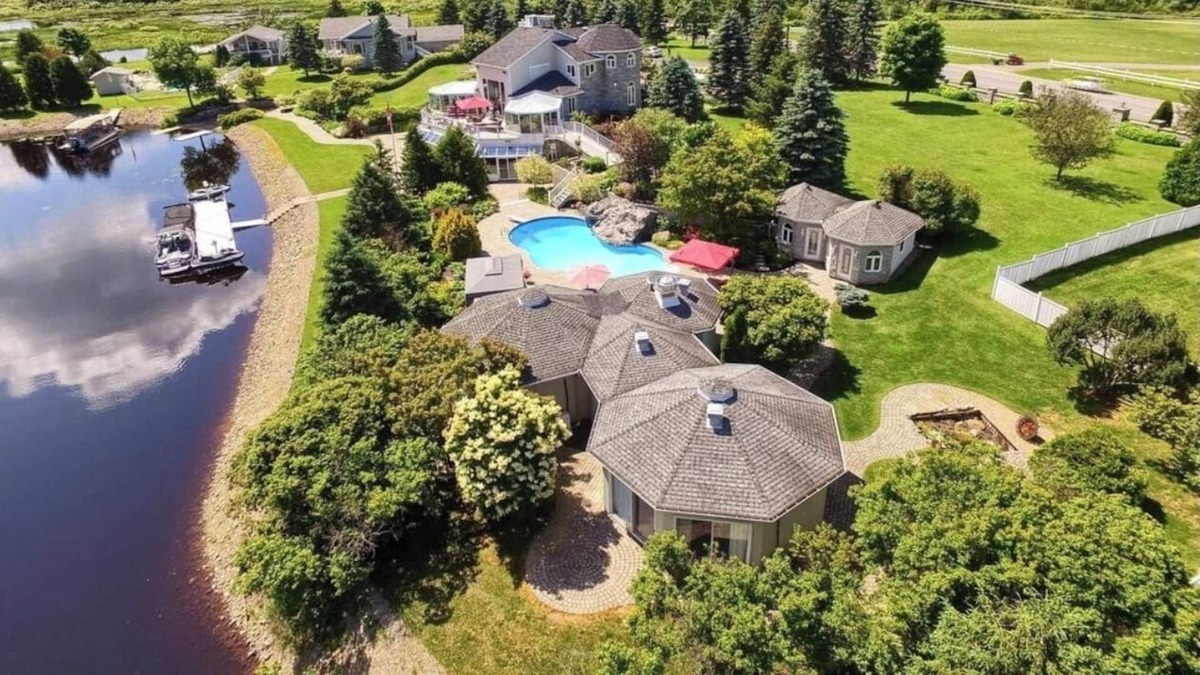 Papineau Regional County Municipality Other | Vrbo Property