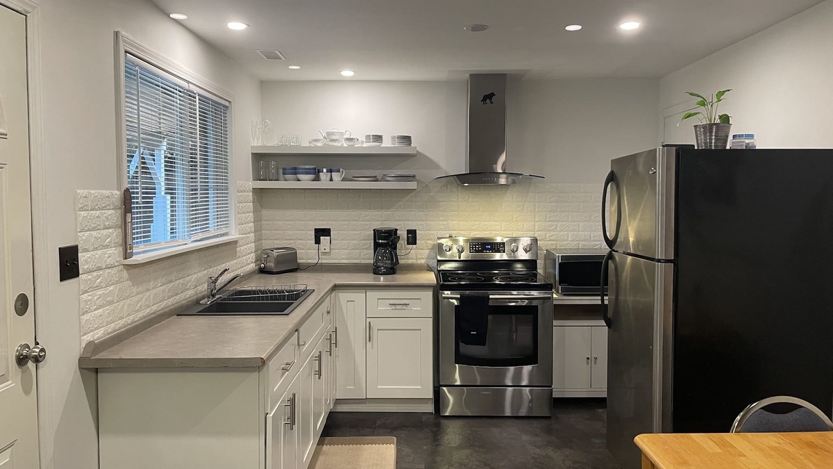 Nakusp Apartment | Vrbo Property
