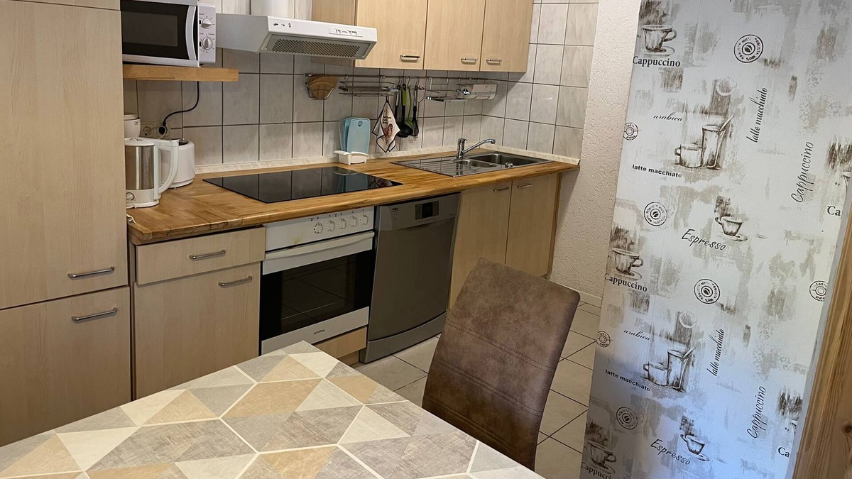 Lengenfeld Apartment | Vrbo Property