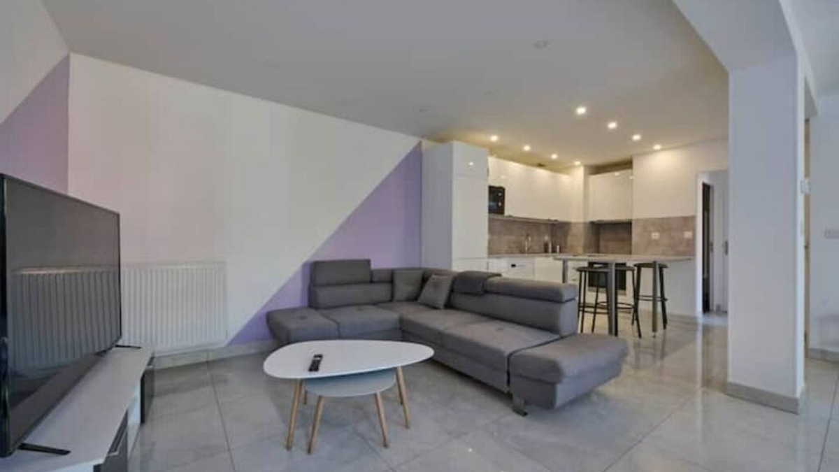 Arcueil House | Vrbo Property