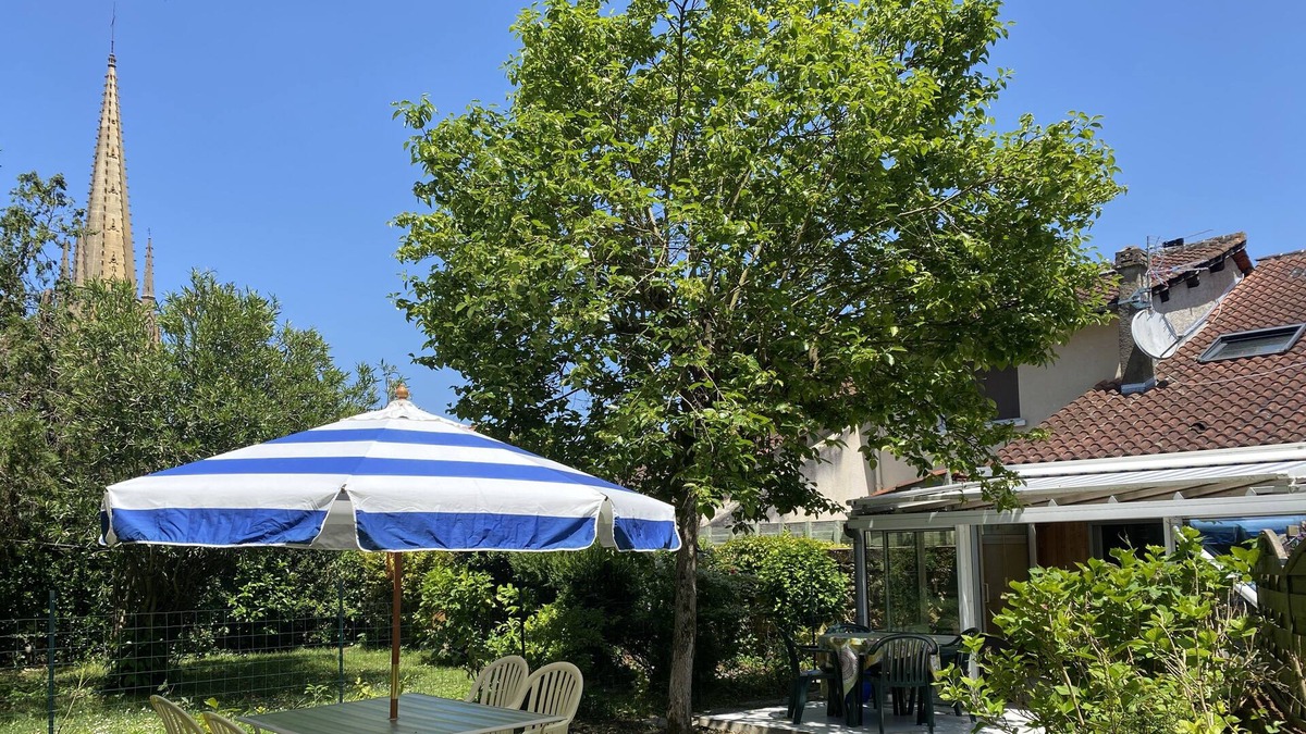 Marciac House | Vrbo Property