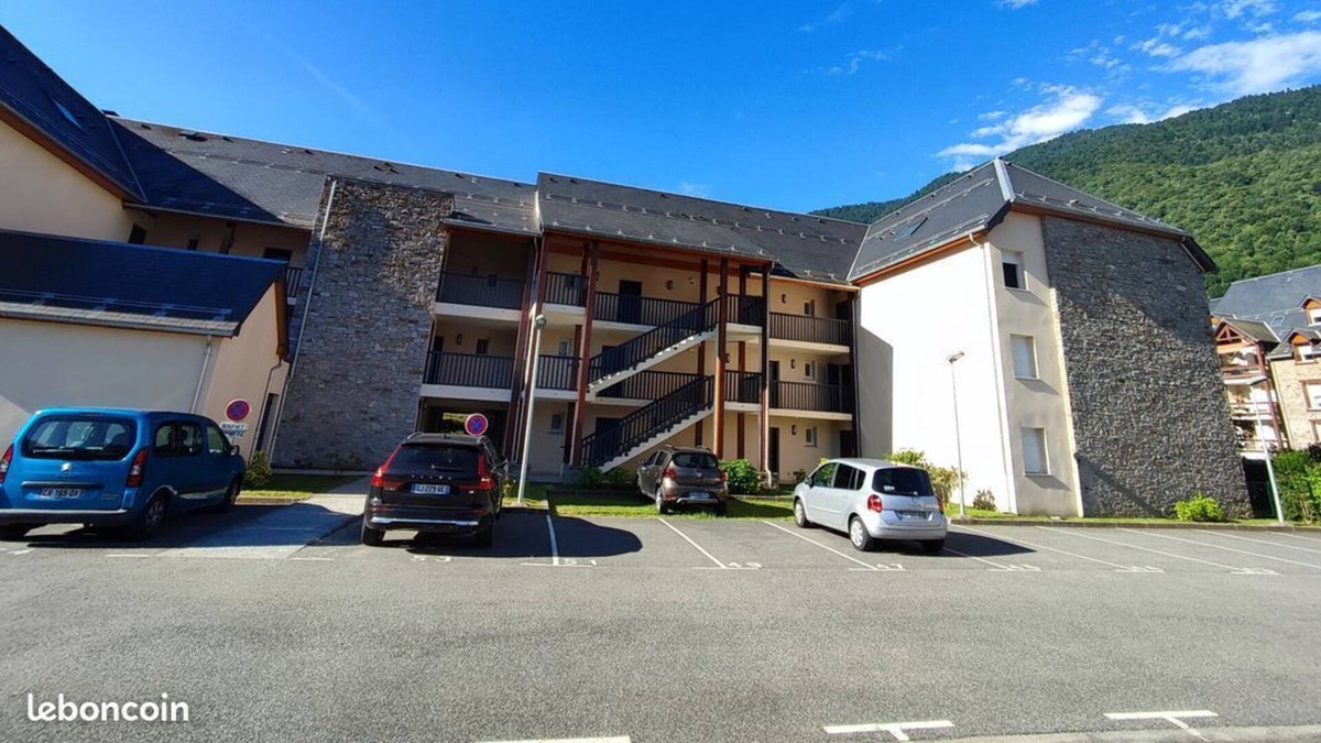 Saint-Mamet Apartment | Vrbo Property