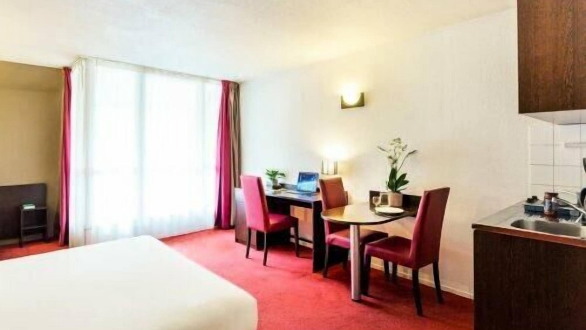 Vanves Apartment | Vrbo Property
