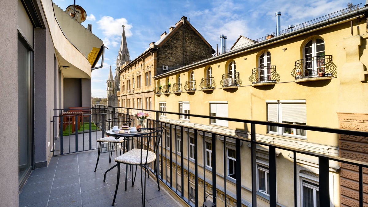 Ferencvaros Apartment | Vrbo Property