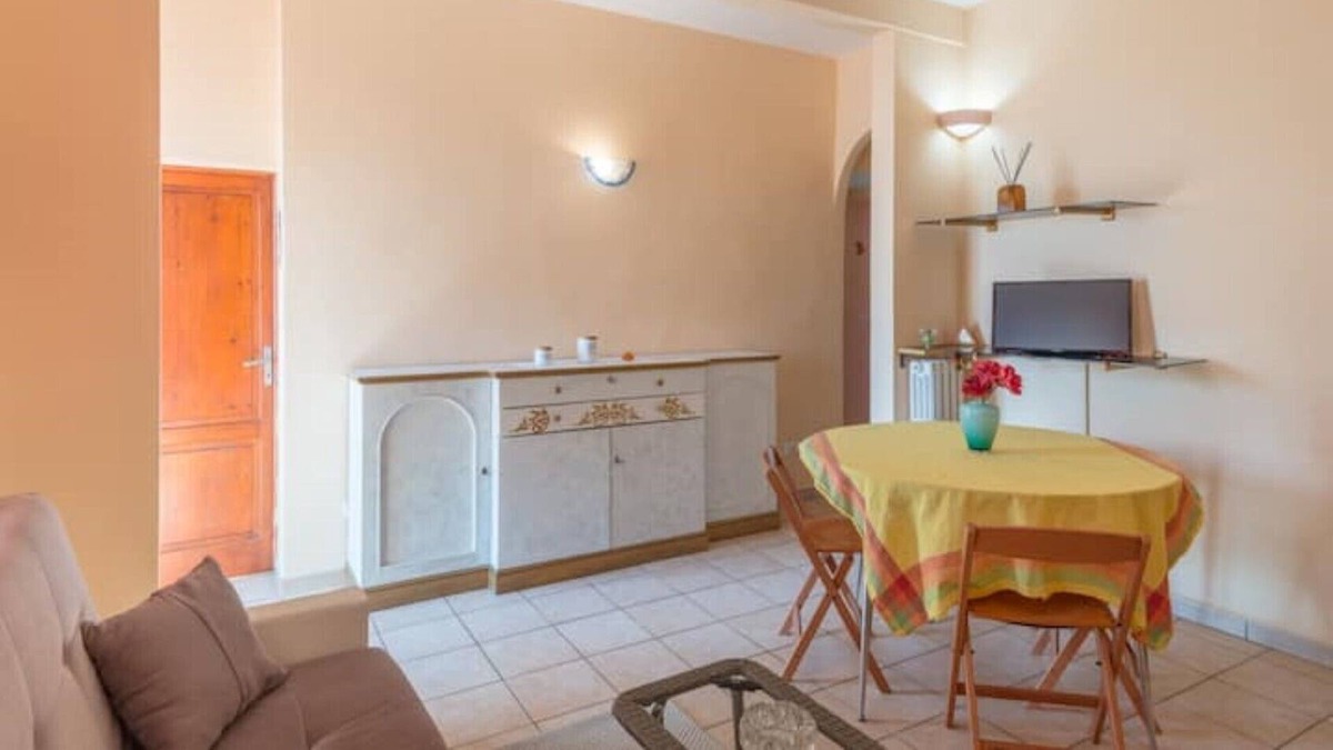 Buggiano Apartment | Vrbo Property