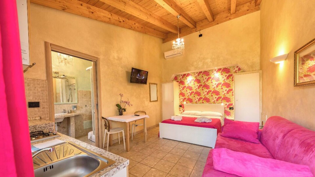 Sud Apartment | Vrbo Property