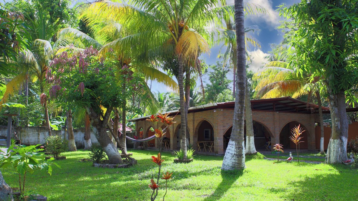 La Libertad Villa | Vrbo Property