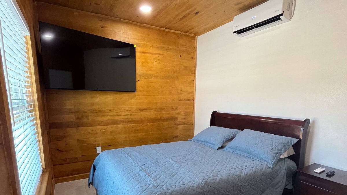Brownsville Cabin | Vrbo Property