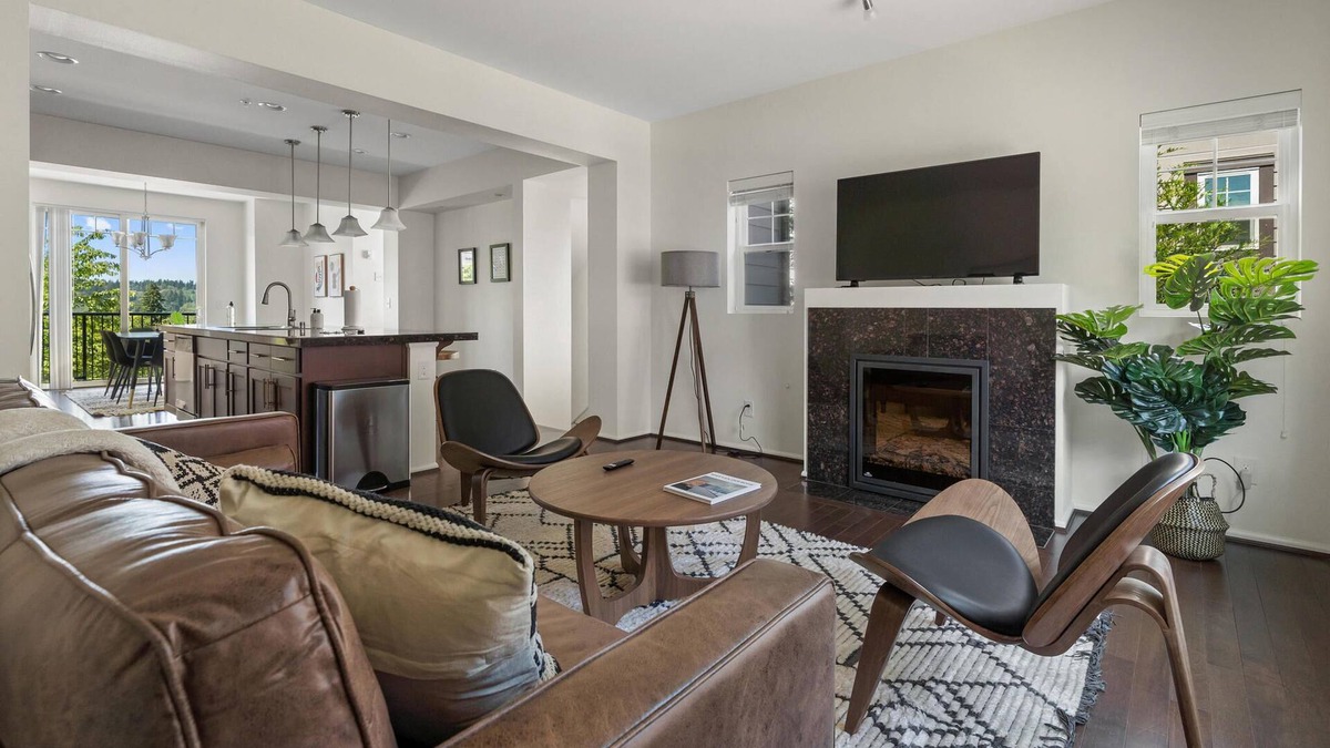 Education Hill House | Vrbo Property