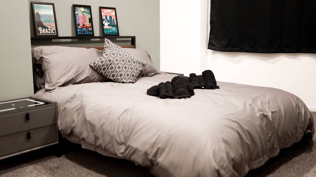 Upton House | Vrbo won’t remove this listing. Do not book.