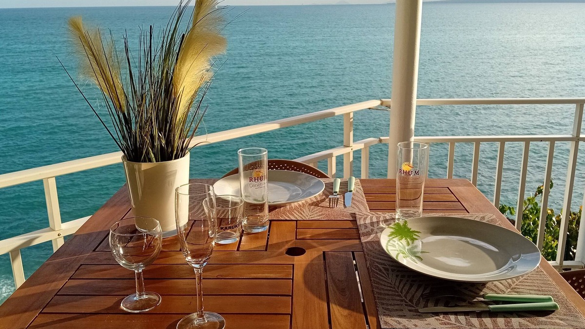 Pointe de la verdure Apartment | Vue mer Exceptionnelle et Unique Chez La Case à Méline