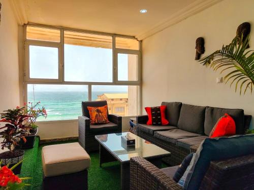 Yof Apartment | Vue ocean Almadies 300m2 3CH avec SDB Clim WiFi