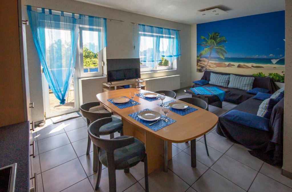 Nickenich Apartment | Vulkanpark-Ferienwohnung Karibic