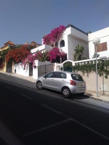 San Fernando House | VV Las Buganvillas MASPALOMAS - Cocina y habitaciones con baños privados