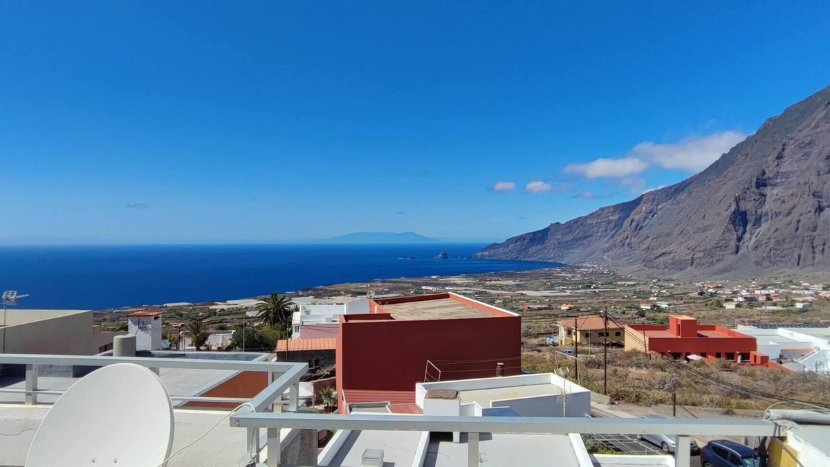 Tigaday Apartment | VV Olivia Sea and Volcano View