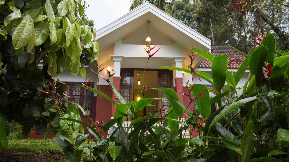 Kunnathidavaka Hotel | Vythiri Holiday Resorts