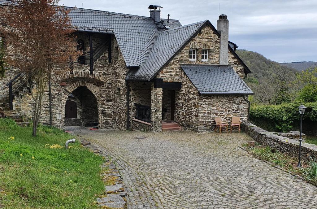 Sauerthal House | Wächterhaus auf der Sauerburg