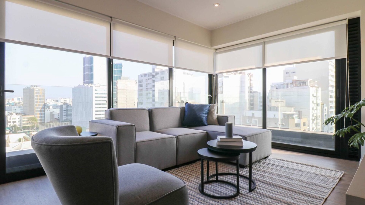 Reducto Apartment | w Divine 3BR w Balcony Near Larcomar