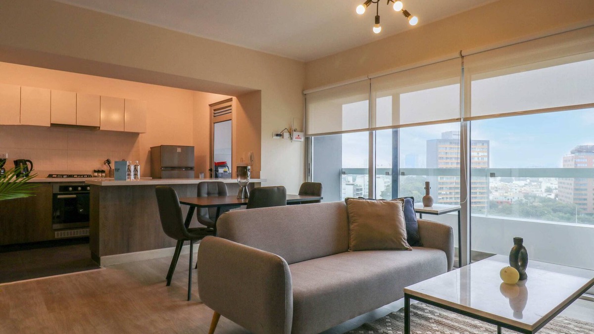 Leuro Apartment | w*| Majestic 2BR w/Modern balcony in Miraflores