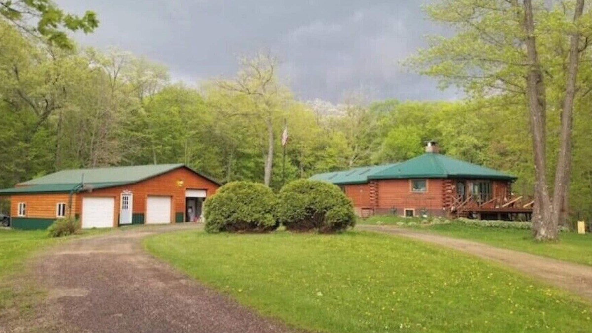 Viroqua Cabin | Wagonwheel Ranch