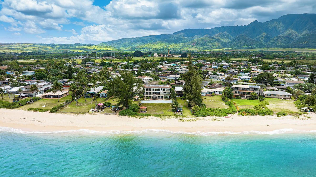 Waialua House | Waialua Beachfront Estate: Ocean Views w/Private Pool/Cabana! Steps to Beach