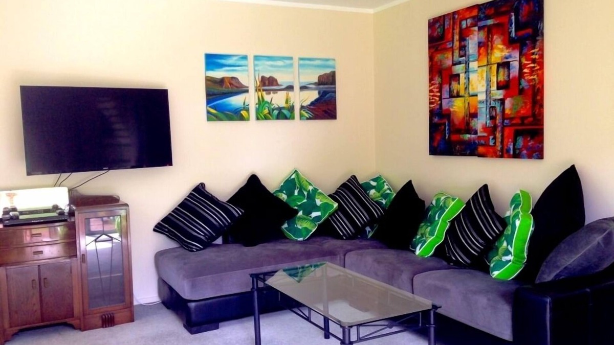 Waihi Beach House | Waihi Beachaccommodation 5minwalk beach/shop/cafes