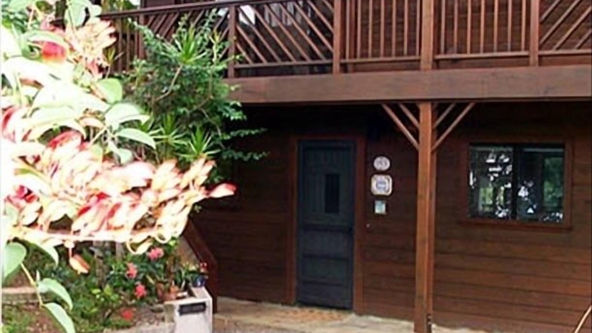 Wailua Homesteads Apartment | Wailua Hideaway - One Bedroom Stream-Side Apartment