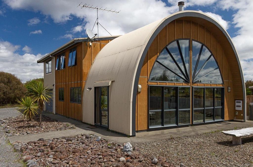 National Park Village House | Waimarino Lodge - National Park Holiday Home
