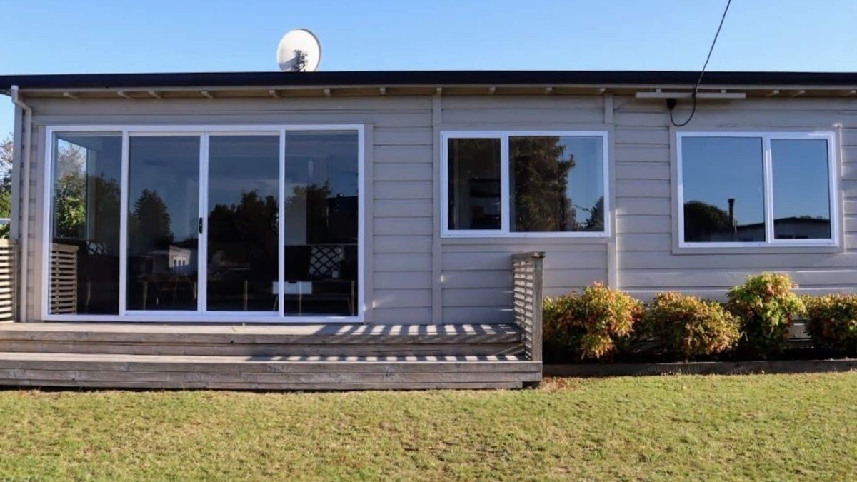 Mangakino House | Waipoua Lake House