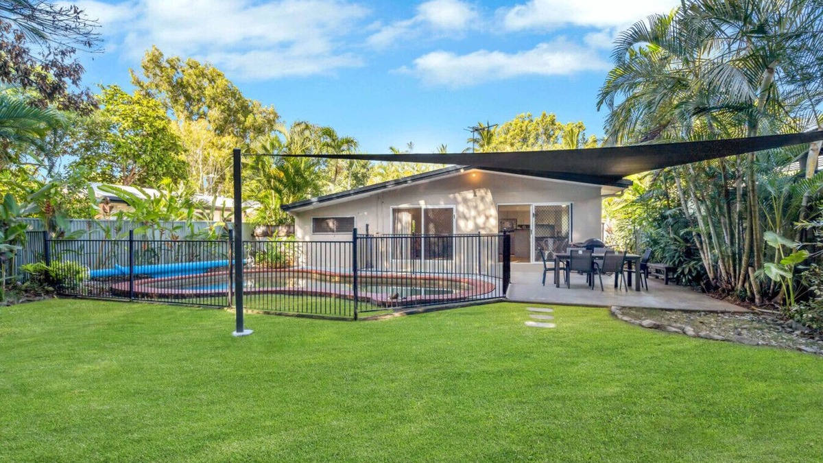 Clifton Beach Villa | Wait-a-While: Family-Friendly Beach Retreat, Rainforest Views & Steps to Clifton Beach