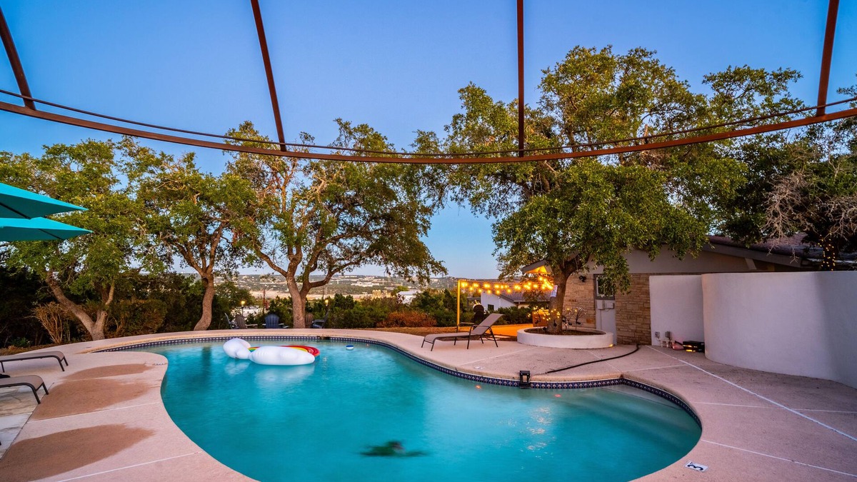 Lakewind Estates House | Wake up to Lakeview Bliss:Sunrise & Serenity Await