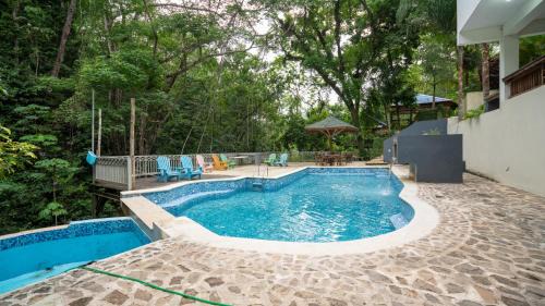 La Vega Province House | Wake Up To Sweeping Misty Hills Views