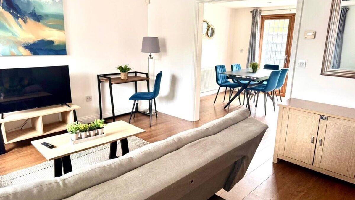 Ossett Apartment | Wakefield 3 Bed Home